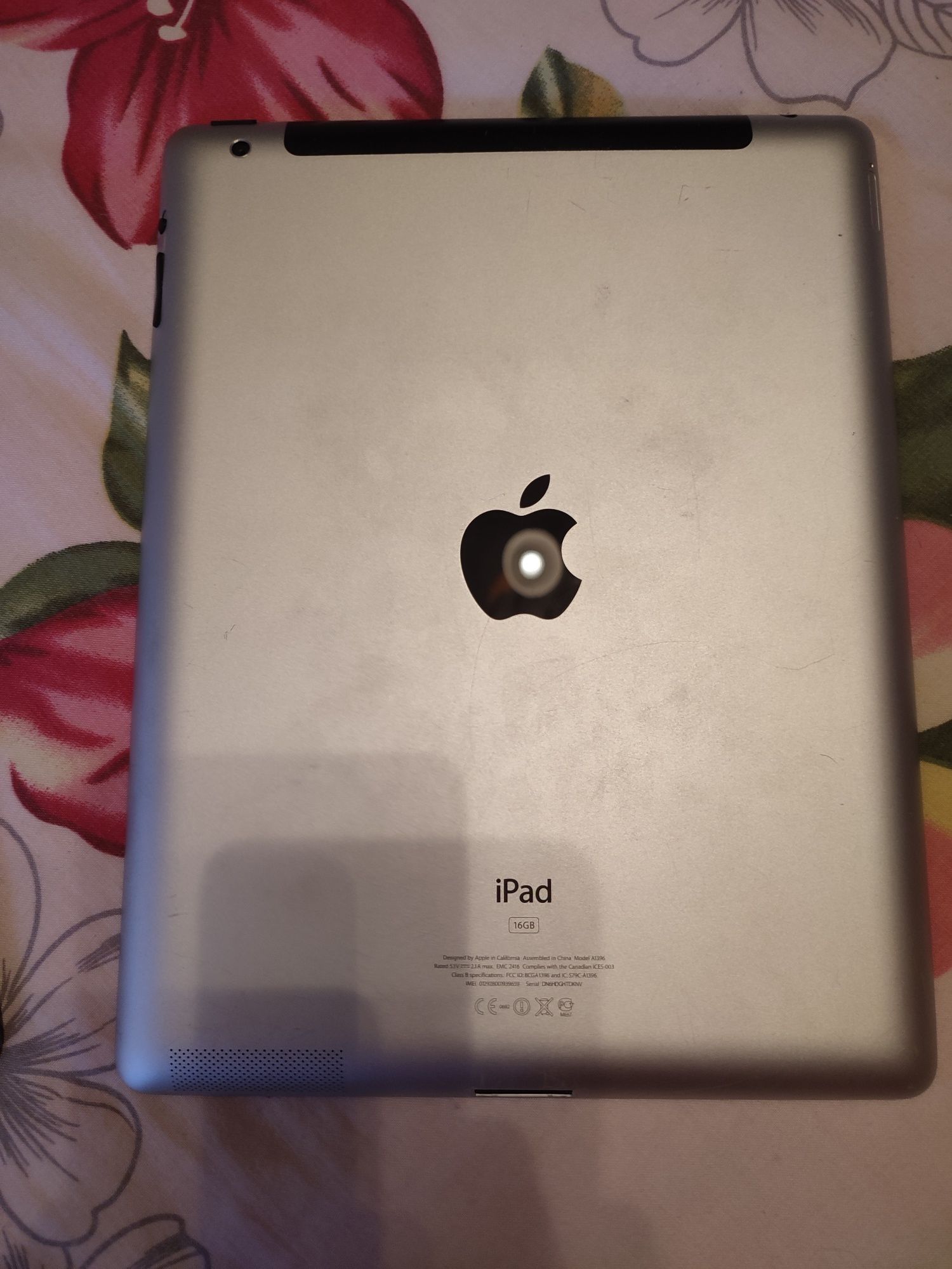 Не робичий iPad на запчасти или под ремонт