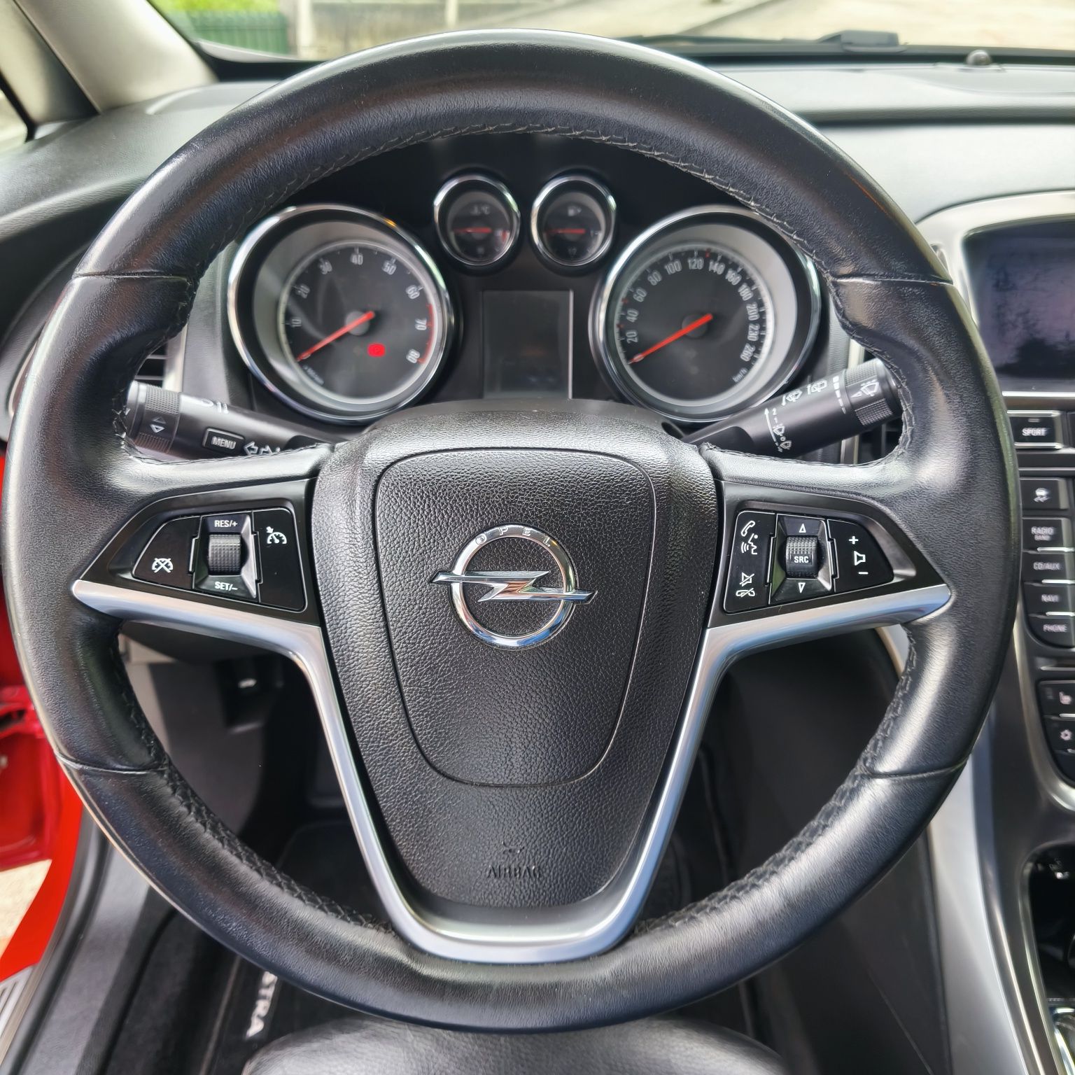 Opel Astra 1.6 180CV-Versão Cosmo
