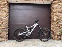 Rower zjazdowy dh rocky mountain flatline