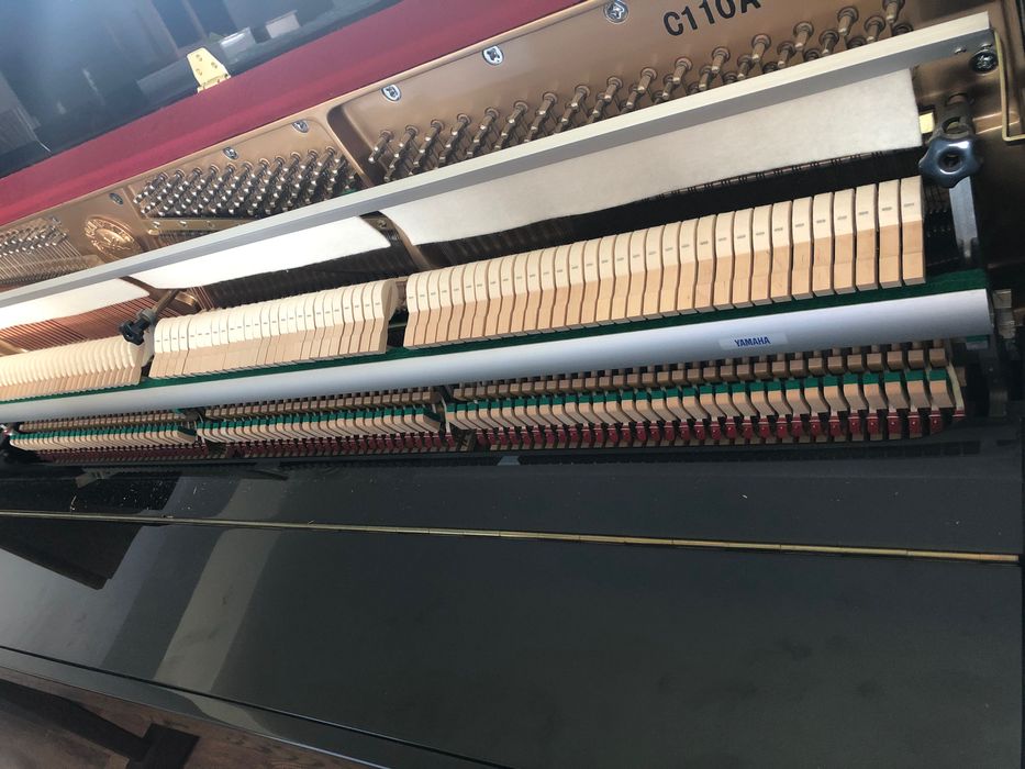 Pianino czarne yamaha C110 jak nowe