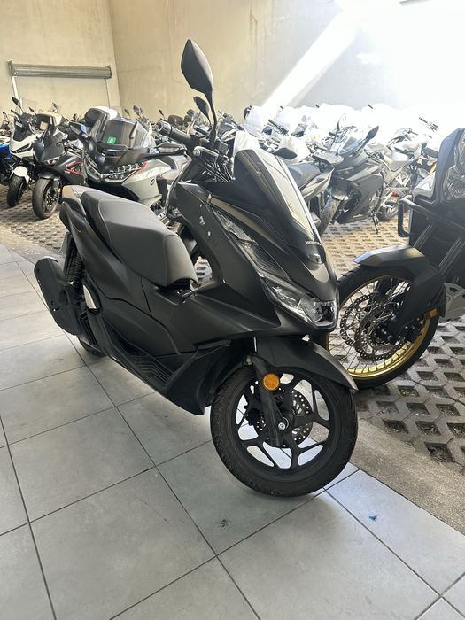 ALUGO PCX NO PORTO 60€