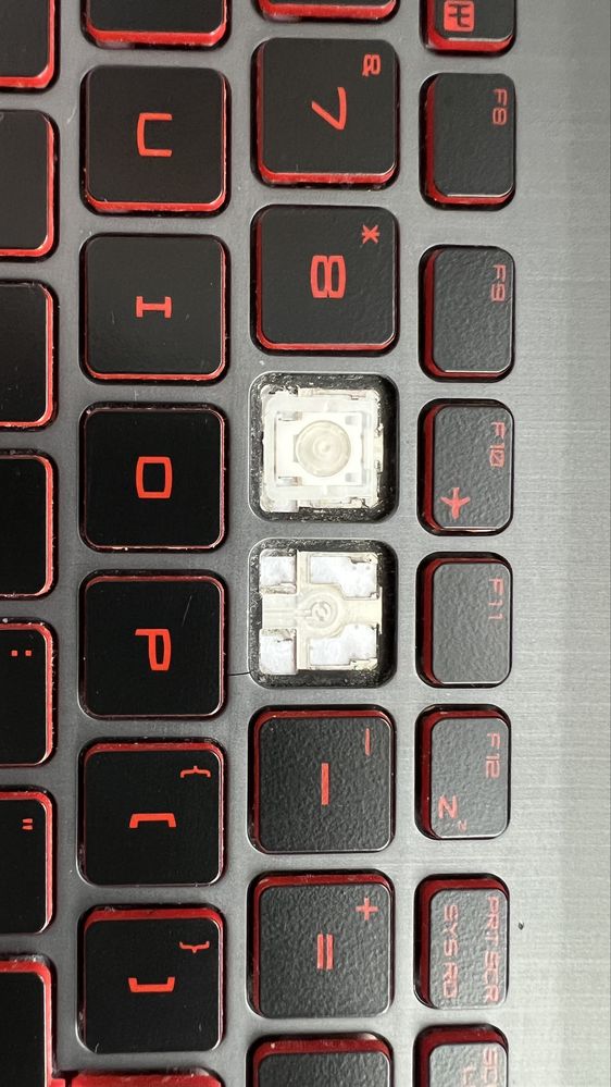 Lapto MSI do gier GV 72 8 RD