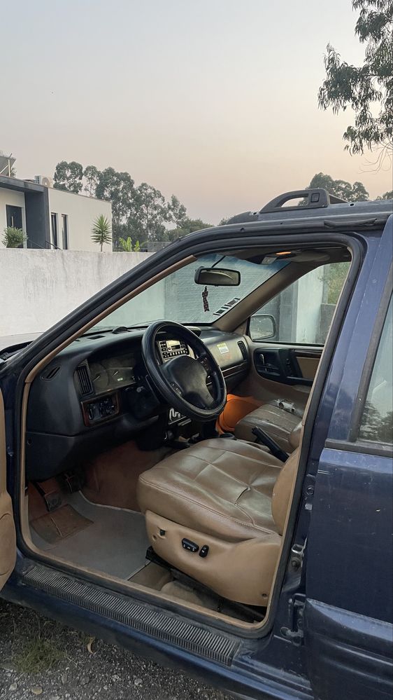 Jeeo cherokee 2.5