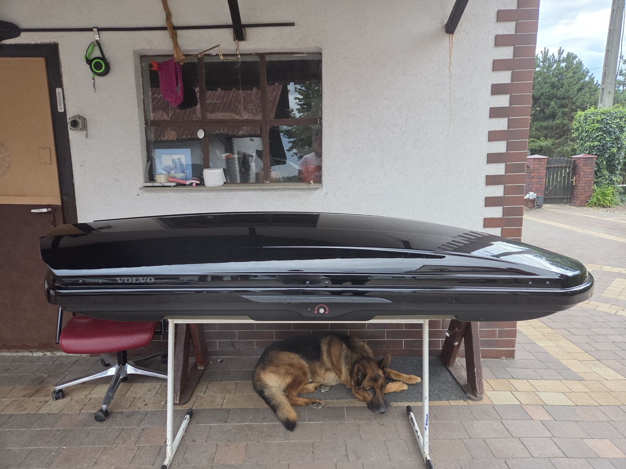 Box dachowy Thule Volvo  Dynamic black glossy 900 czarny połysk
