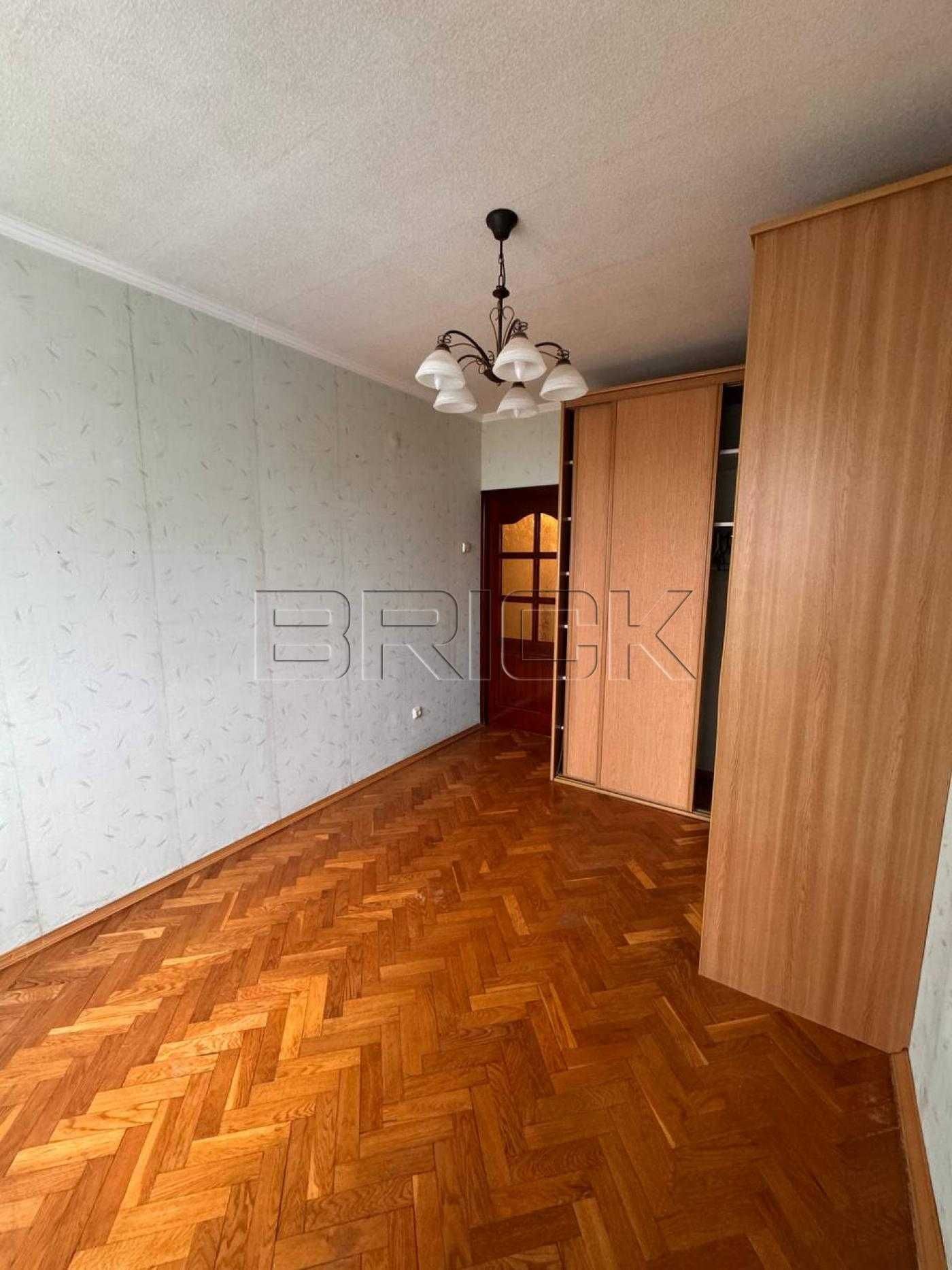Продаж 2-к квартири / вул. Суворова 11 / 135 000 USD / 62м2