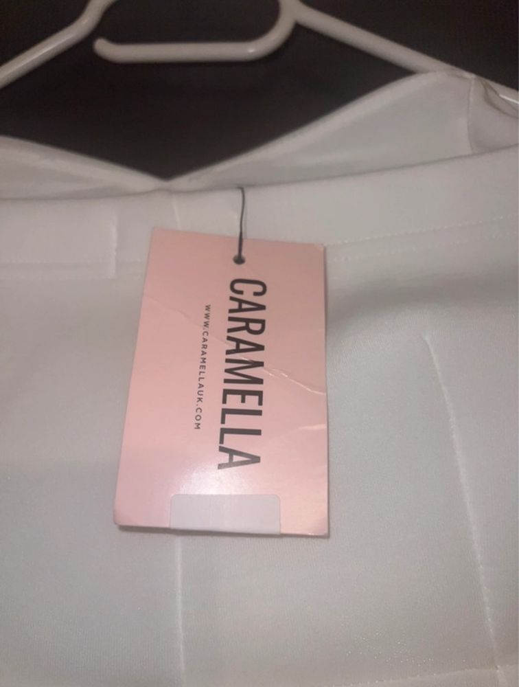 Mini sukienka ślubna od  Caramella