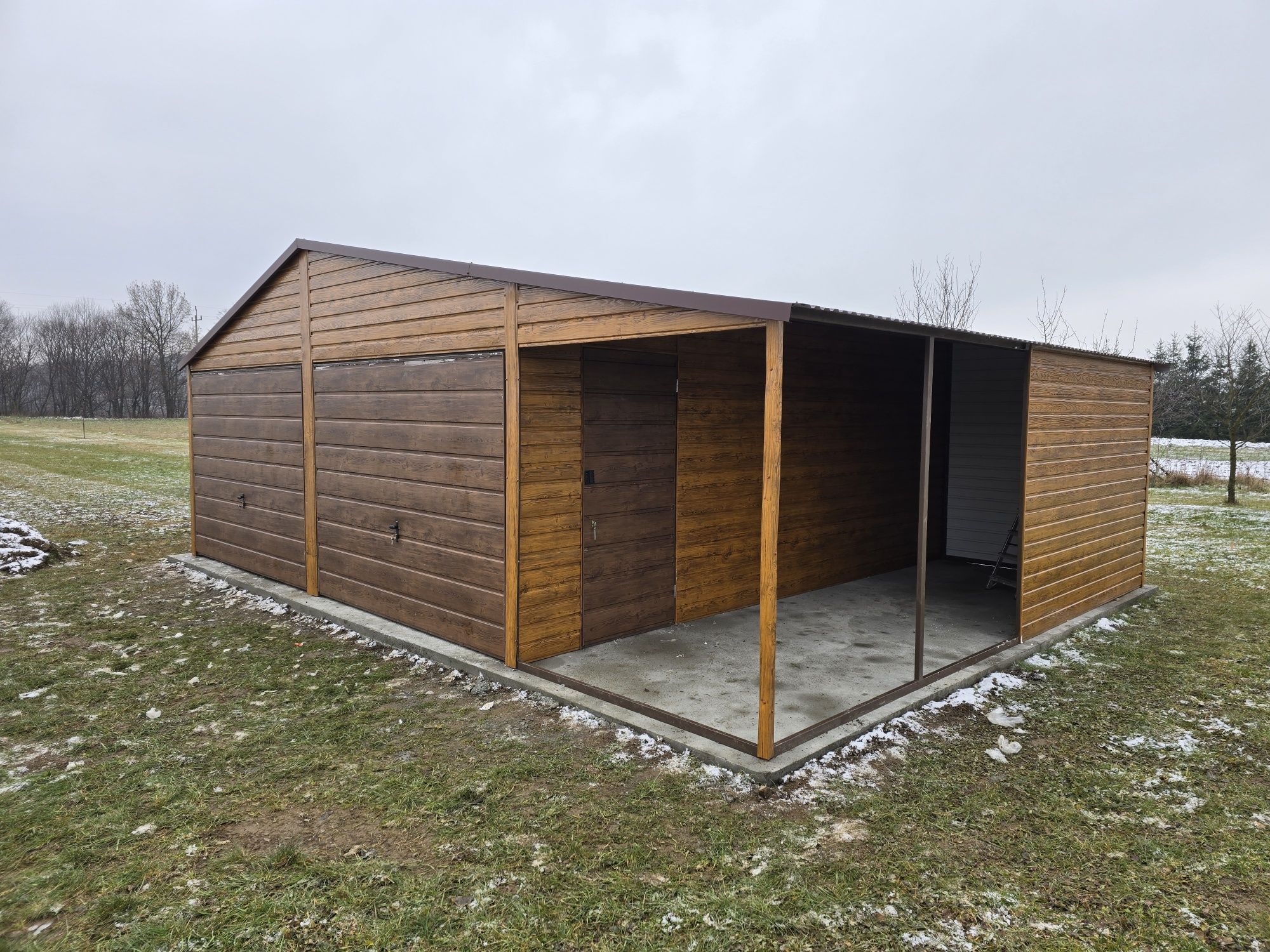 Garaz blaszak 6x6 plus 2m wiaty
