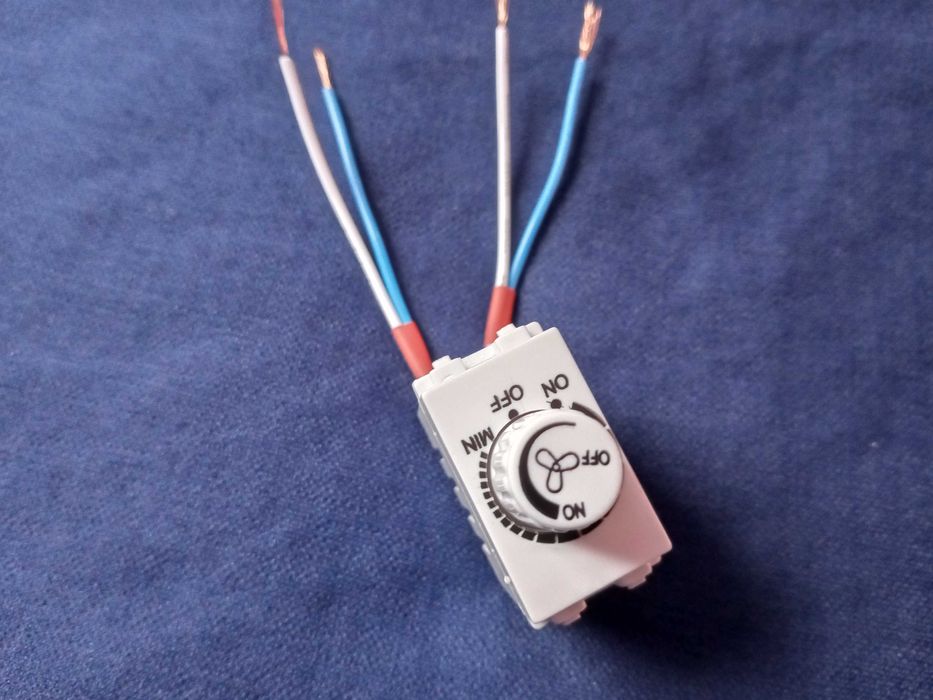 Регулятор скорости вращения вентилятора,вытяжки,двигателя