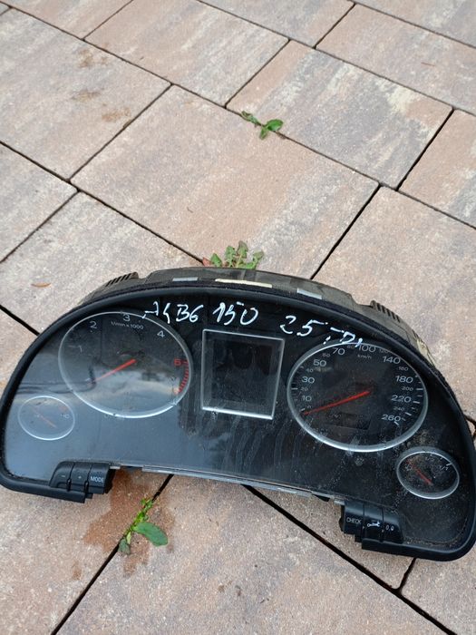 Licznik audi a4 b6 z fisem 2.5 TDI