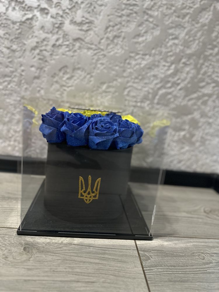Атласні троянди, Герої України, куб, коробка, букет