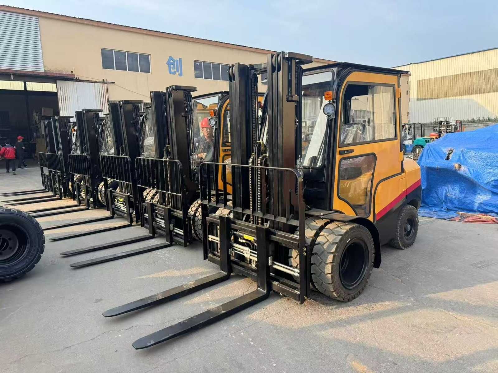 Empilhador 3.5 ton Mitsubishi triplex 4.50 cabine total