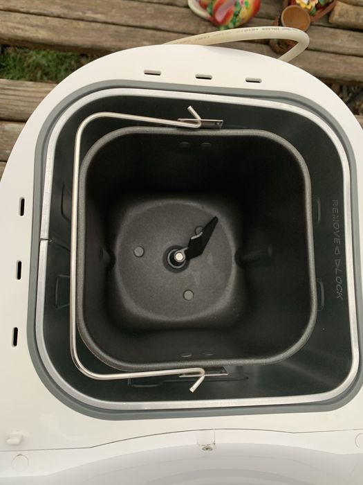 Хлебопечкa SATURN  ST  -  ES 7773 EIARA