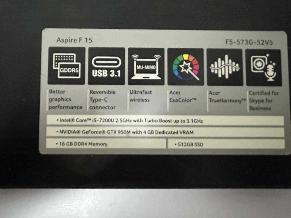 Acer Aspire F15 F5-573 i5-7200U / 16GB RAM / GTX950M 4GB / 512GB SSD