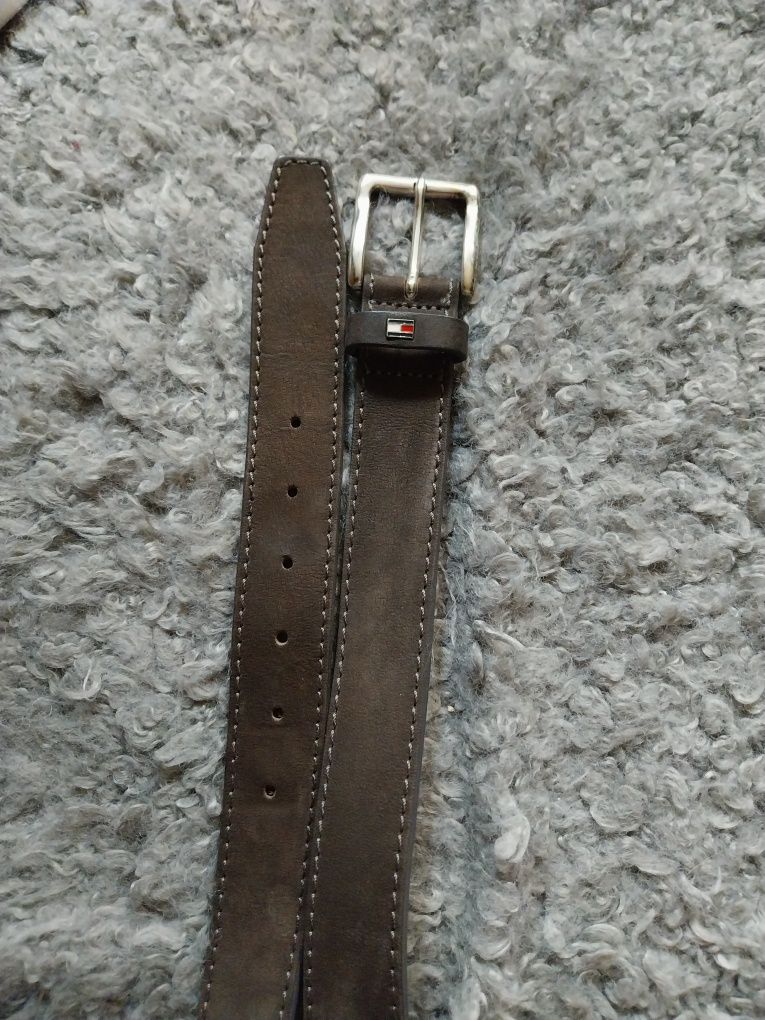 Tommy Hilfiger brązowy pasek ze skóry naturalnej 110cm.