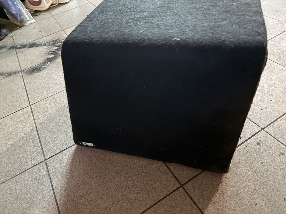 Sprzedam tube subufer  jbl