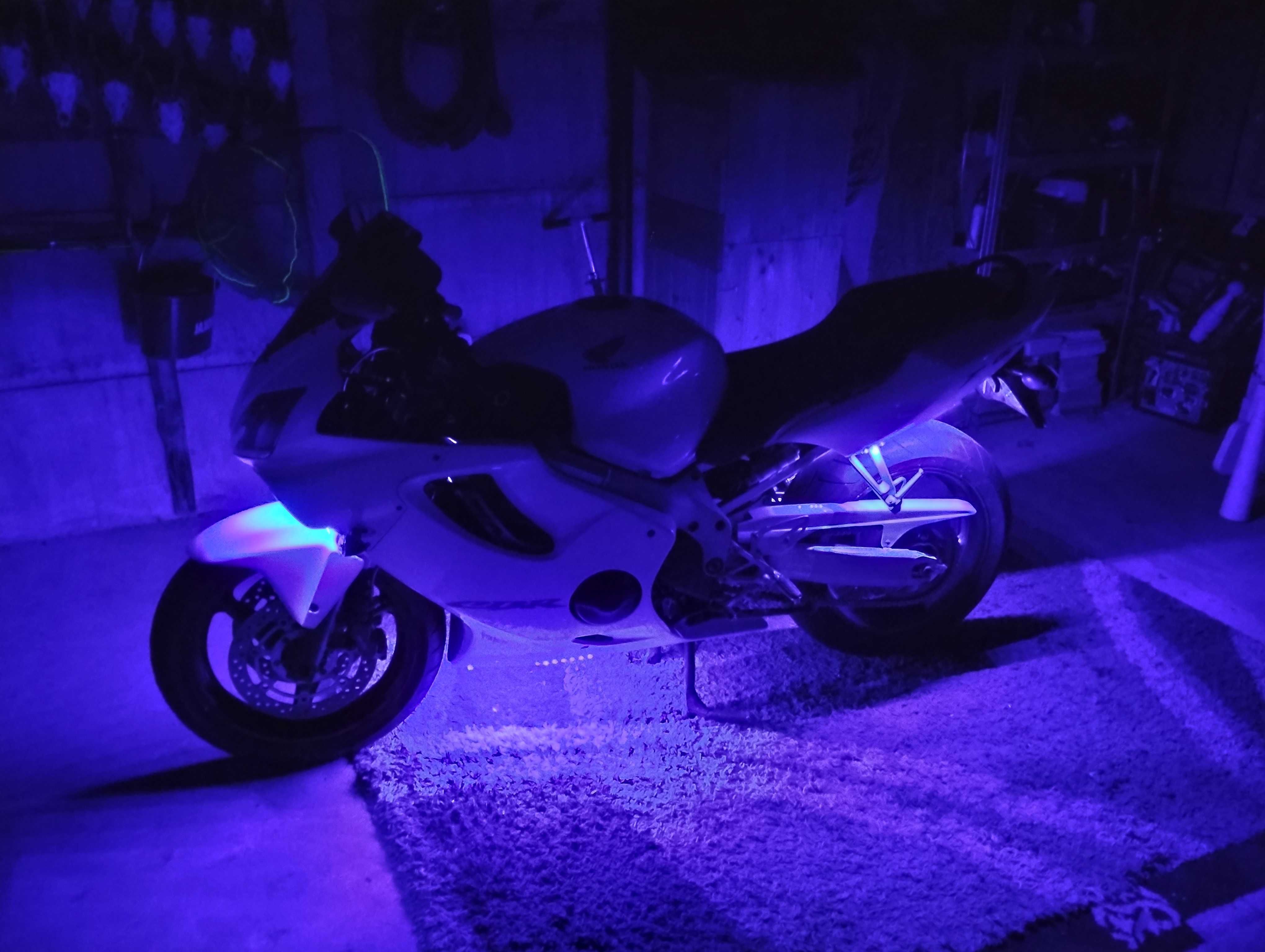 Motocykl Honda CBR 600 F4