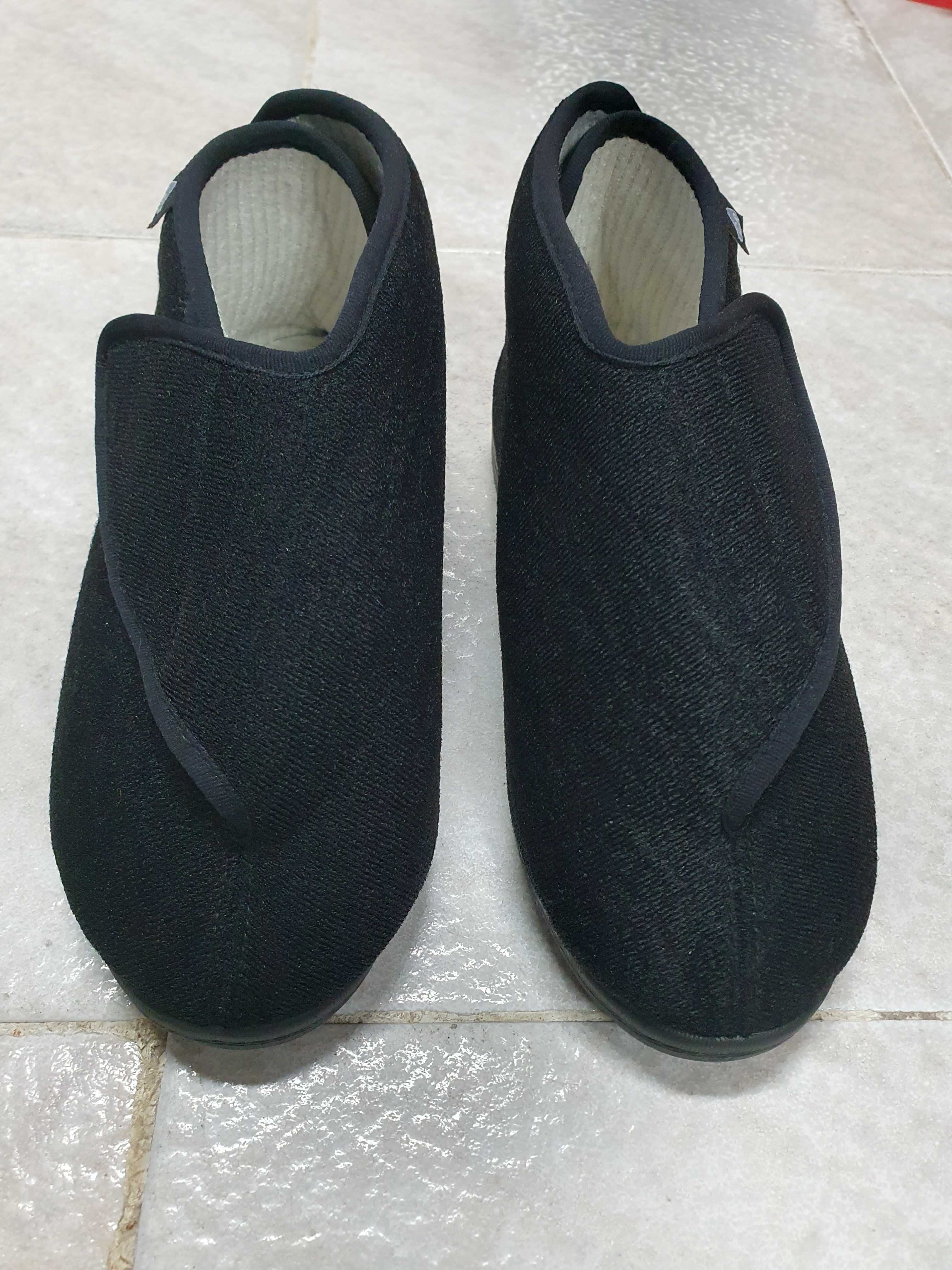 Sapatos ortopédicos pretos novos marca RC N°37