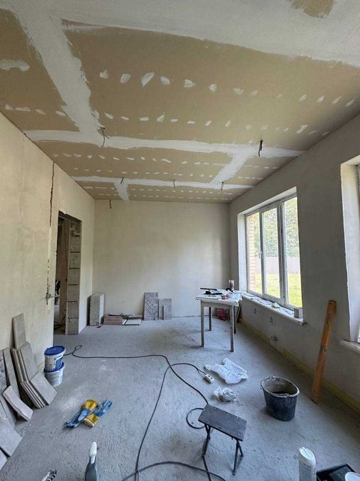 Продаж двоповерхового будинку у селі Крехаїв, Чернігівська область