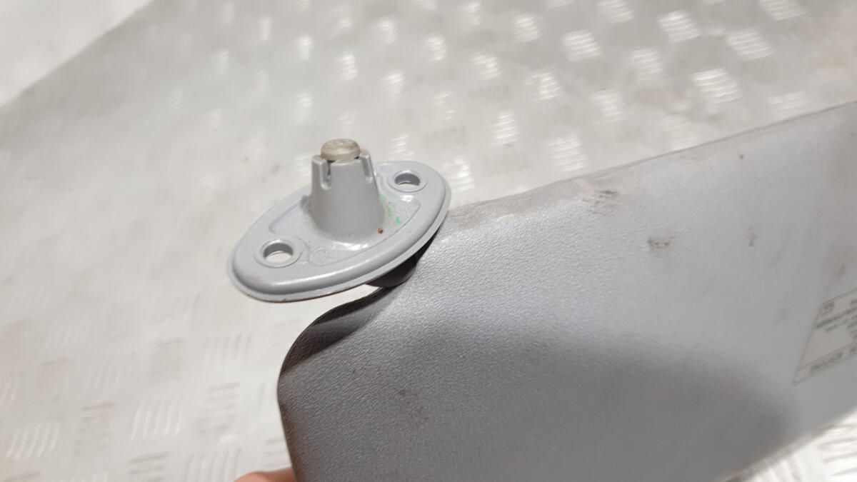 Козырек солнцезащитный правый  7431042270B0 TOYOTA Rav 4 разборка