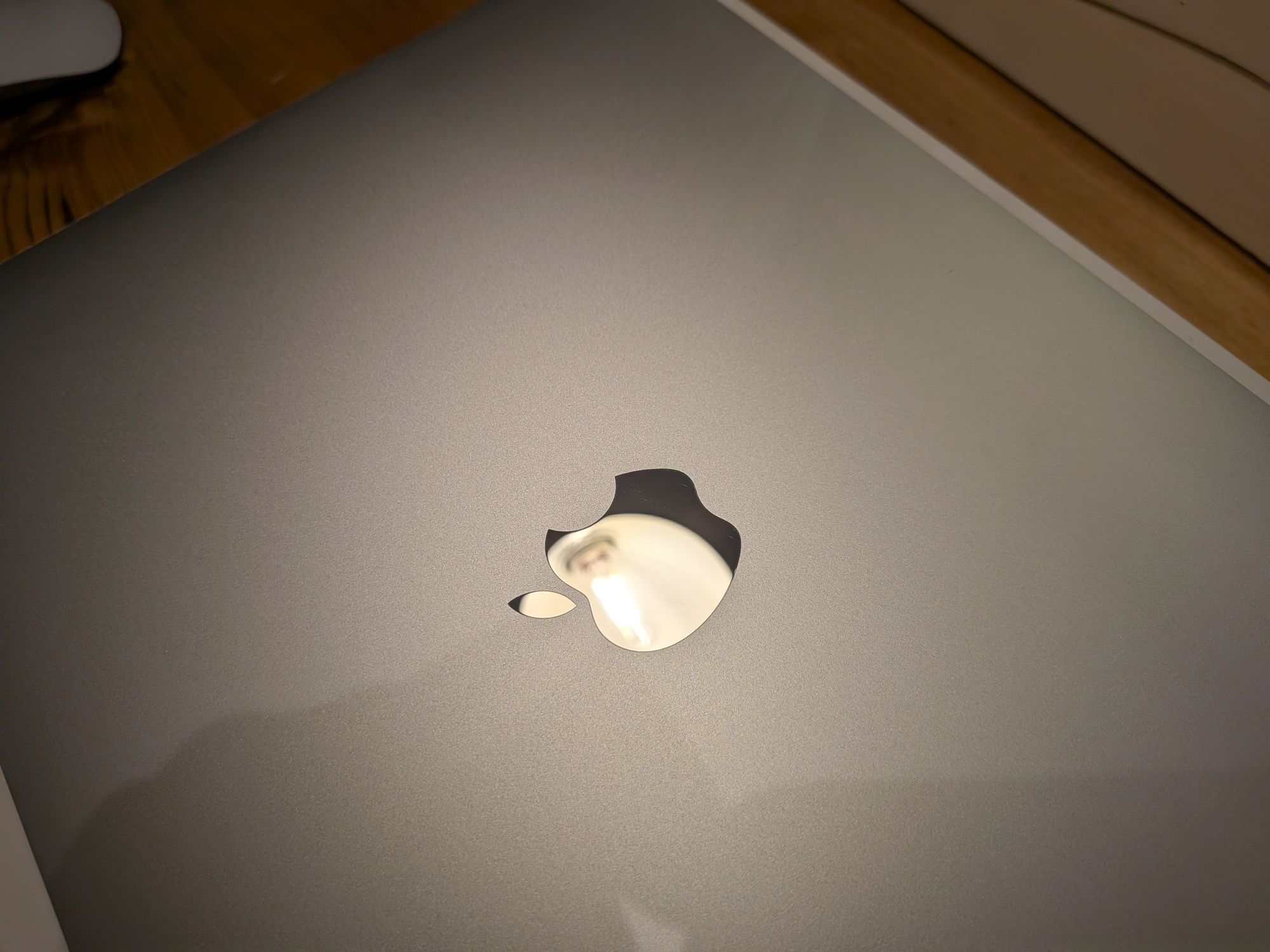 MacBook Pro 13'' | M1 | 8GB | 512GB + Magic Mause
MacBook Pro 13'' |