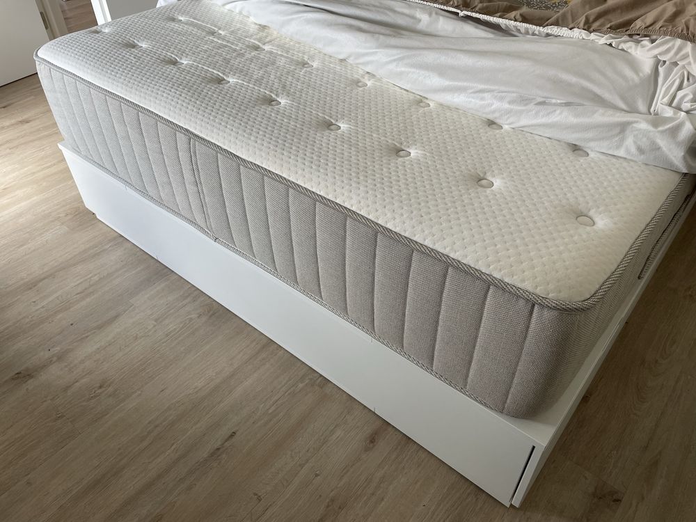 Cama nordli + colchão MJÖNDALEN (160x200)