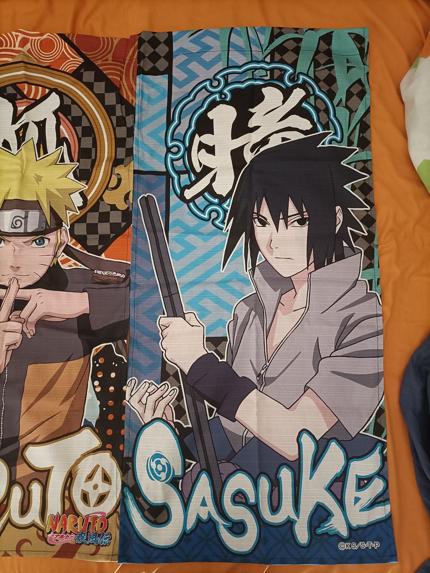 Tapete decorativo Naruto e Sasuke