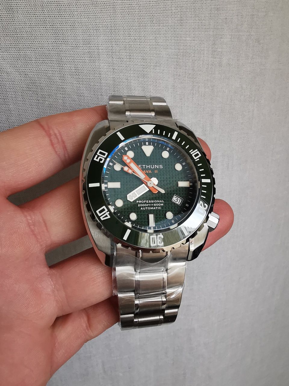 Zegarek Nethuns Lava II WR 600M Automatic typu diver