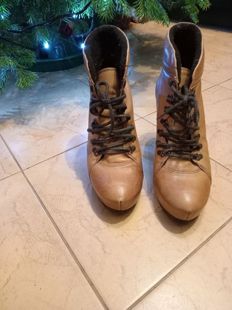 Buty damskie Ryłko rozmiar 40