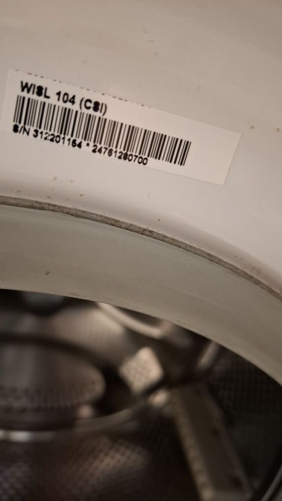 Продам пральну машинку indesit