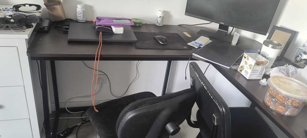 Mesa de escritório em L