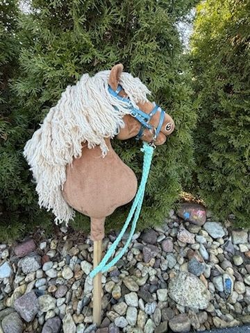 Hobby horse izabelowaty
