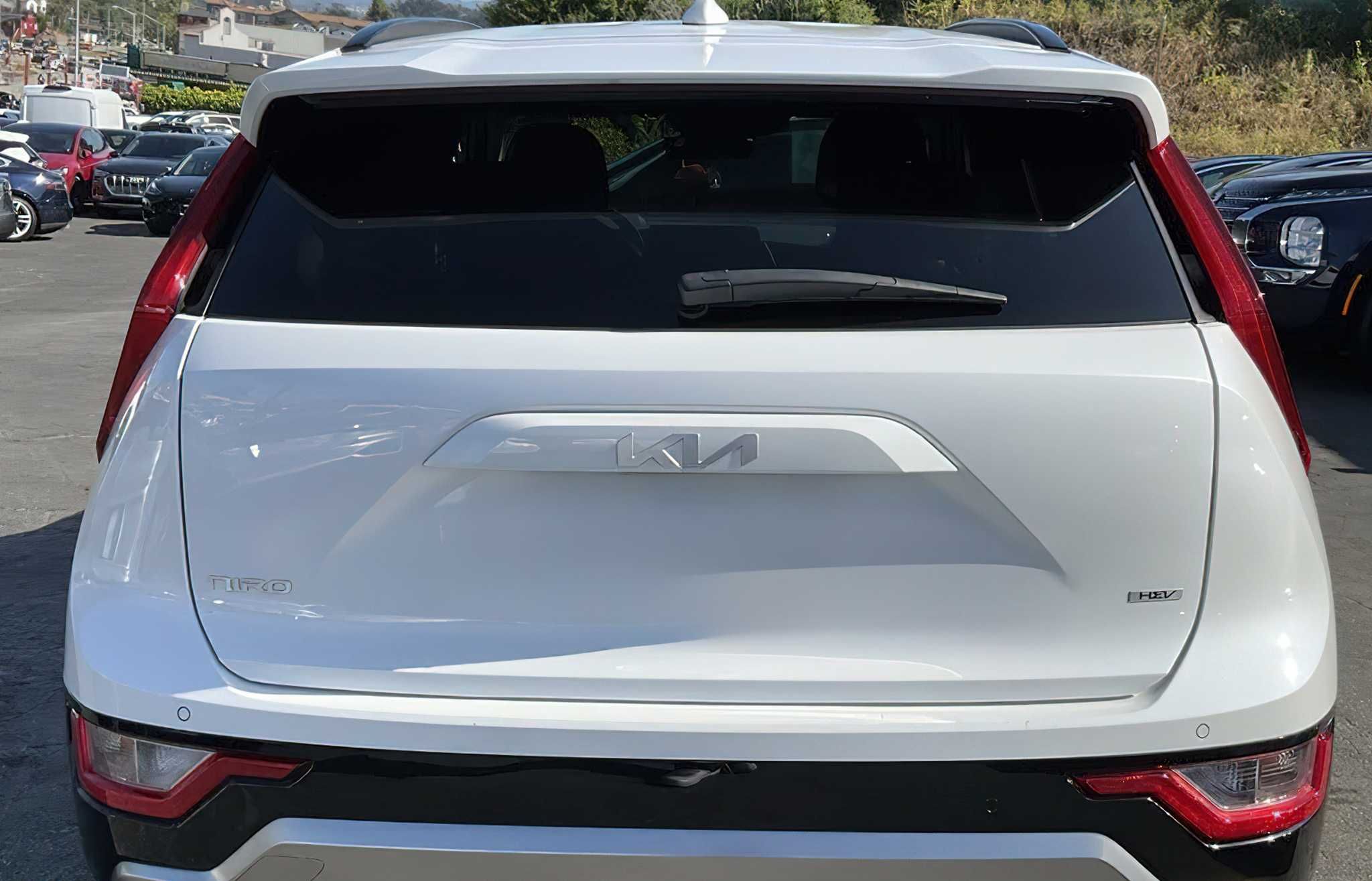 Kia Niro EX Touring 2023