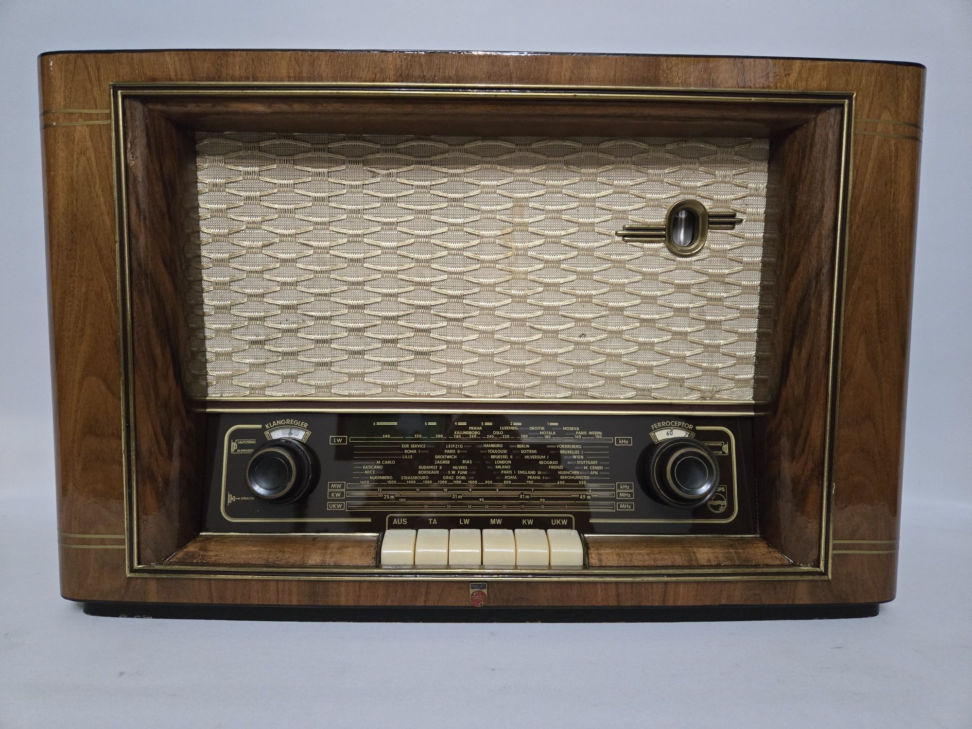 Rádio antigo reparado Philips
