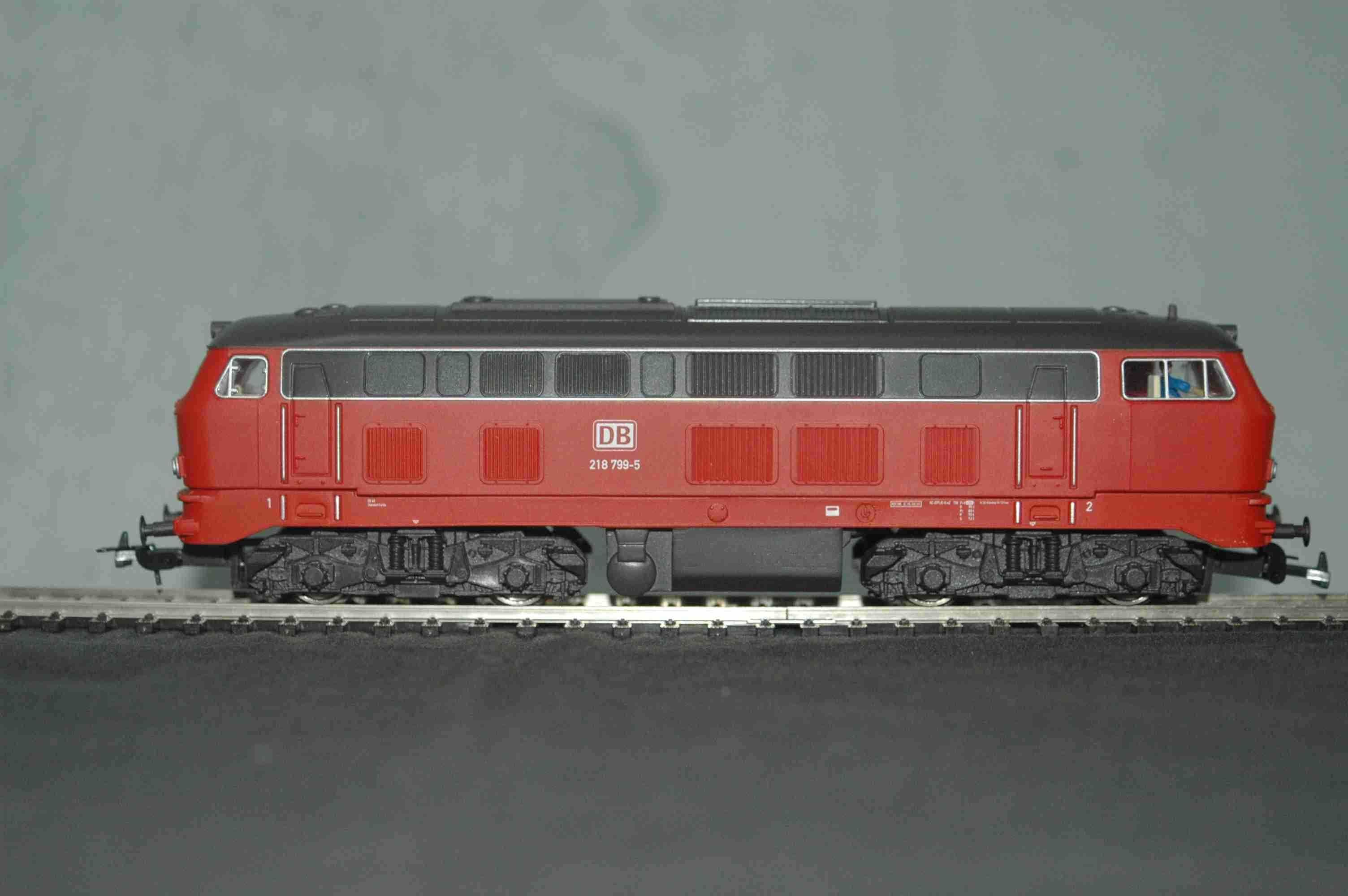Locomotiva Diesel BR-218 (DB) PIKO HO