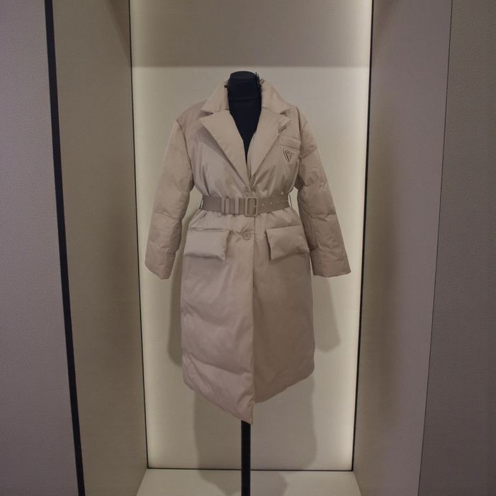 Пальто ,пуховик ,,PRADA,,