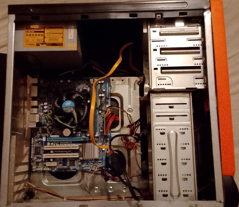 Komputer stacjonarny