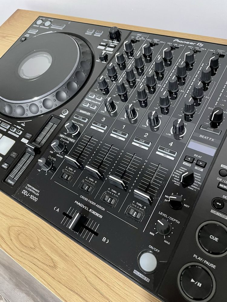Profesjonalny kontroler Pioneer DDJ 1000 / Rekordbox DJ