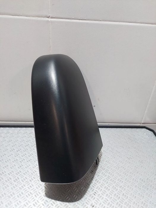 PLASTIK OSŁONA NAD LAMPĄ PRAWY TYŁ RENAULT TRAFIC III 3 R2016 NR 903903513R, 903909896R