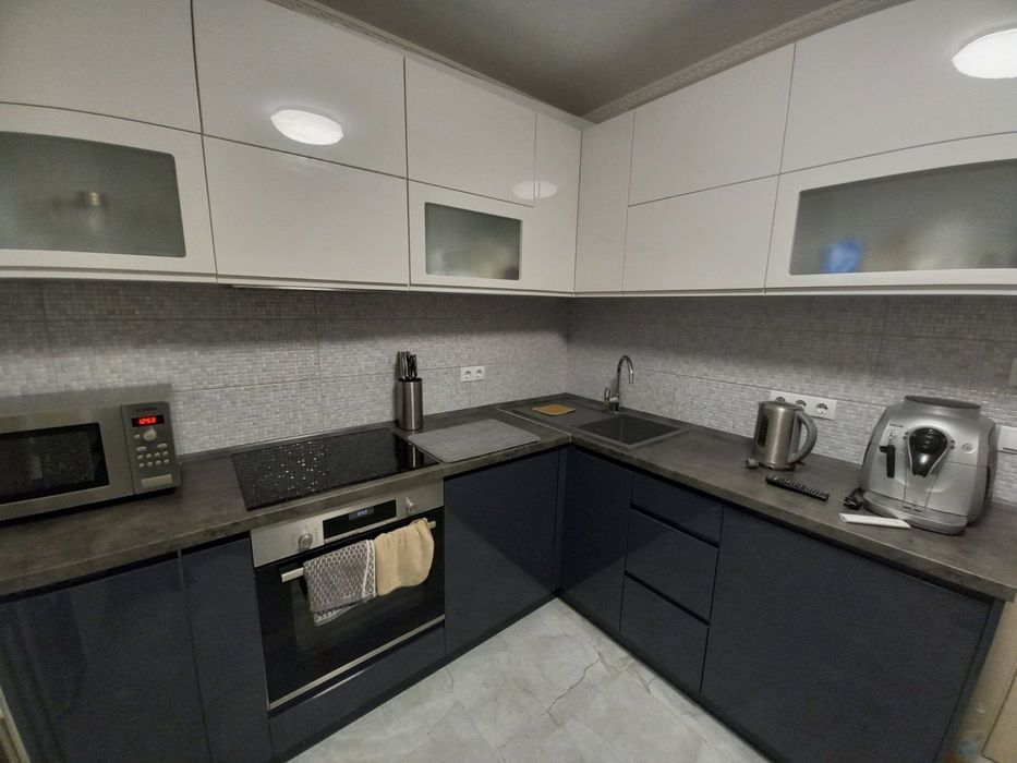 Затишна 3-кімнатна квартира з якісним ремонтом вул. Сержа Лифаря 8-А