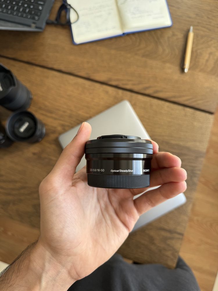 Objetiva Sony 16-50 mm F3.5-5.6 OSS