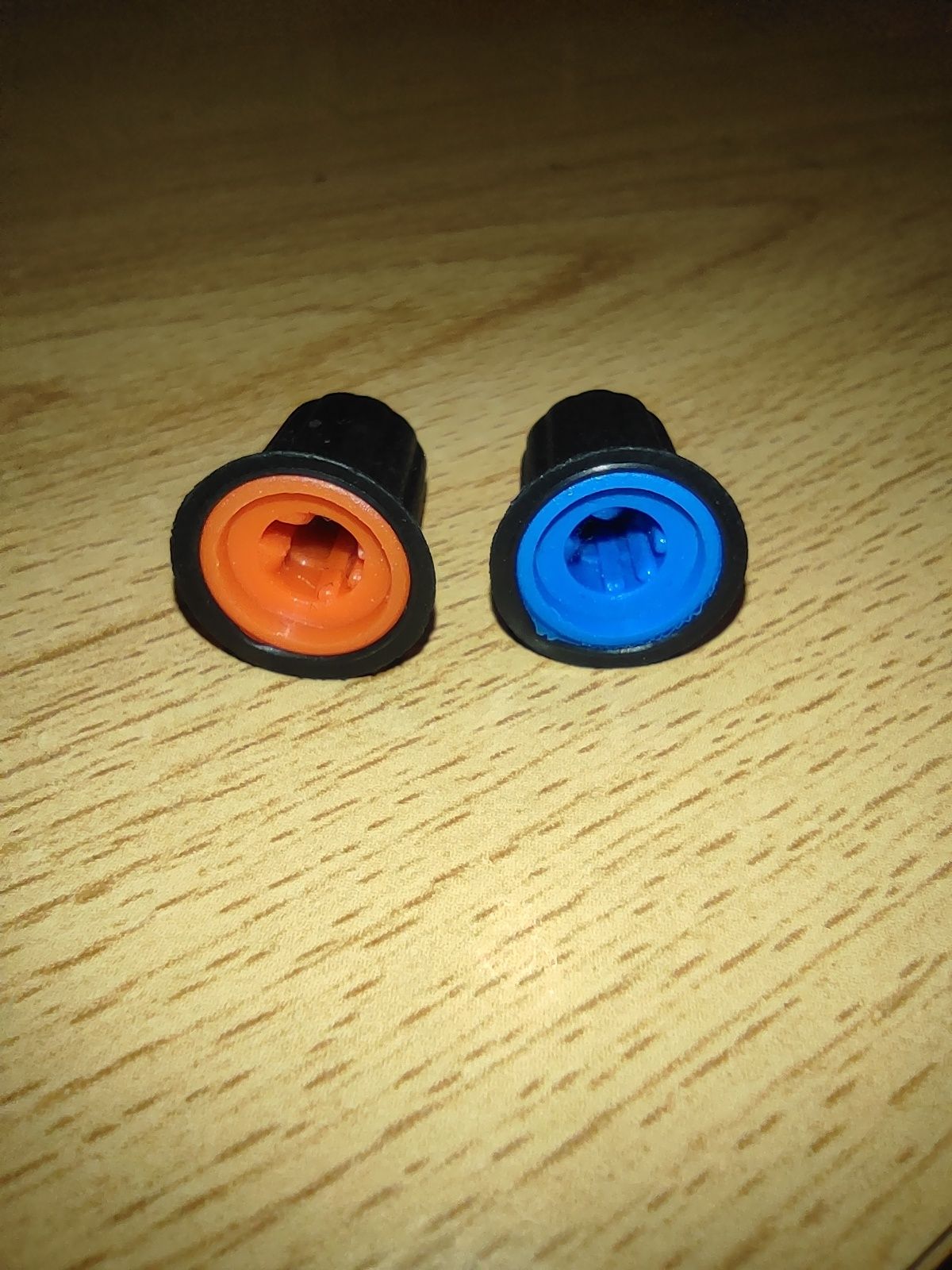 knobs universais