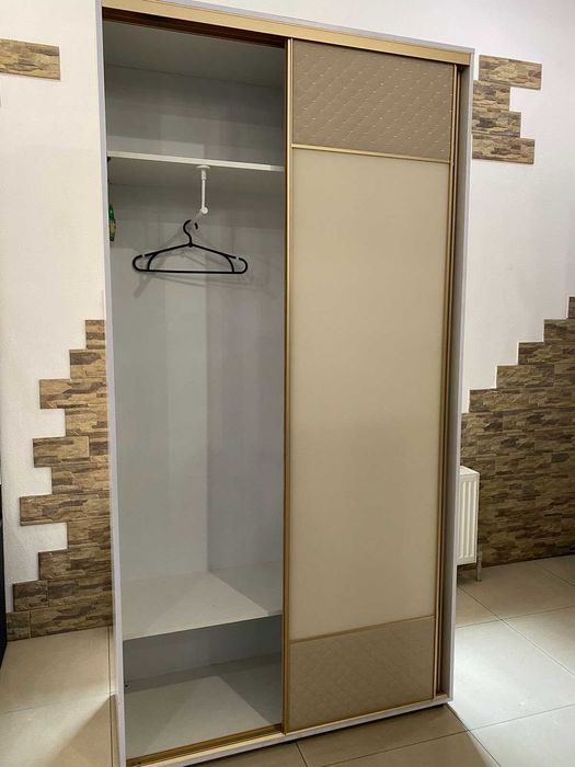 шкаф купе шафа з полицями