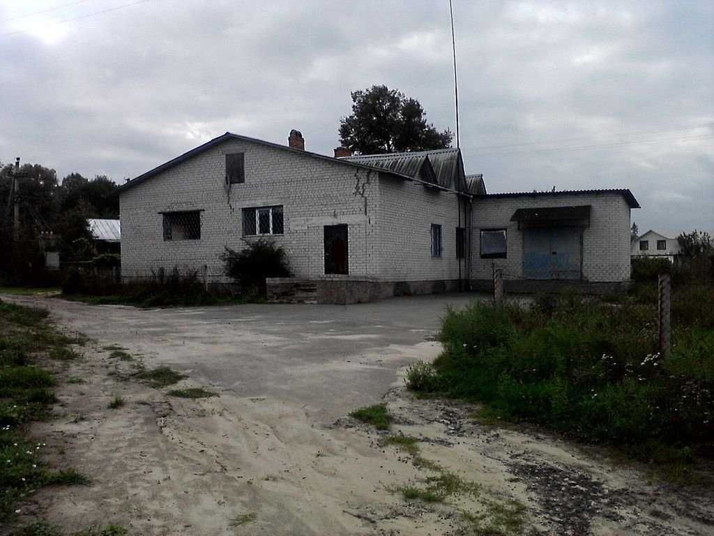 Нежила будівля 146 м2 Чернігівська обл., с.Радянська Слобода  10 000$