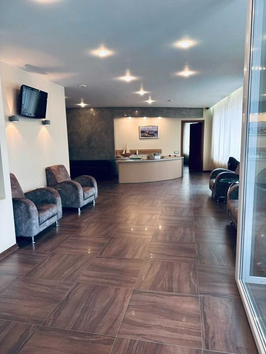 Офис в аренду от Хозяина в ЖК "Белый Парус" 215 м2, 1-й этаж