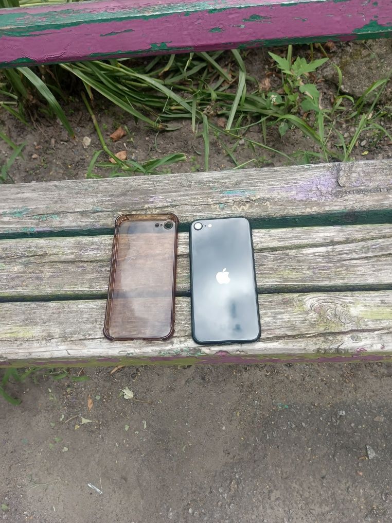 iPhone SE срочно