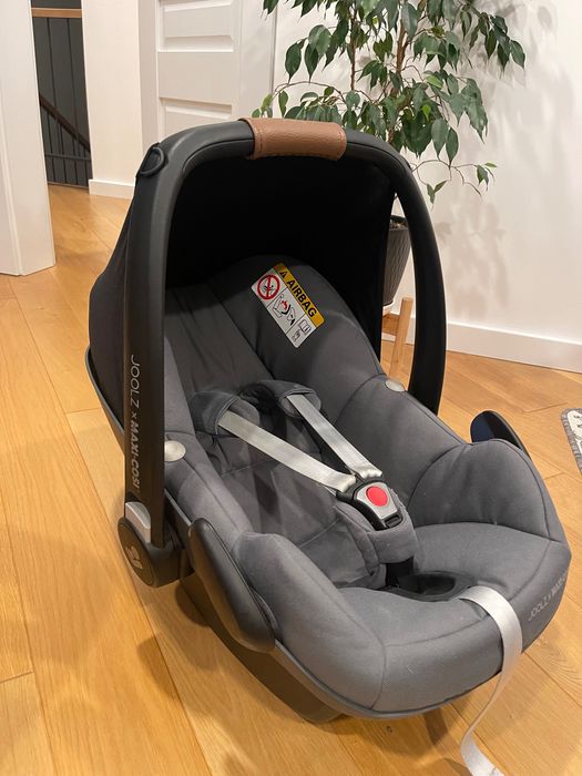 Автокрісло люлька Maxi-Cosi Pebble Pro i-Size
