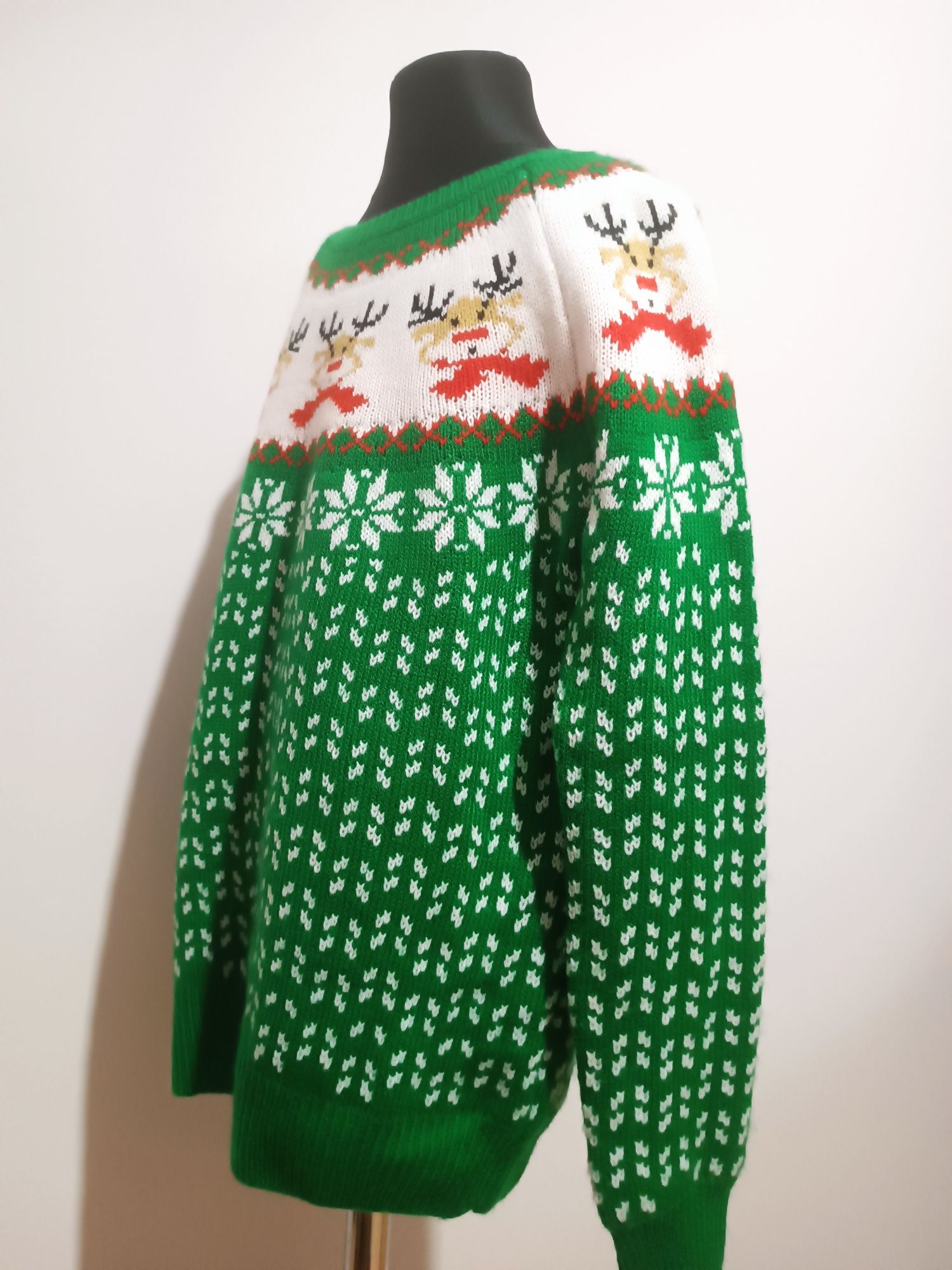Świąteczny sweter firmy George nowy rozmiar 7-8 lat/ 122 -128 cm