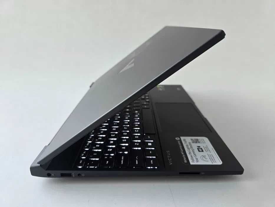 HP Victus 15 (2024) R5 7535HS/RTX 2050/RAM 16GB/SSD 256GB/IPS 144Hz
