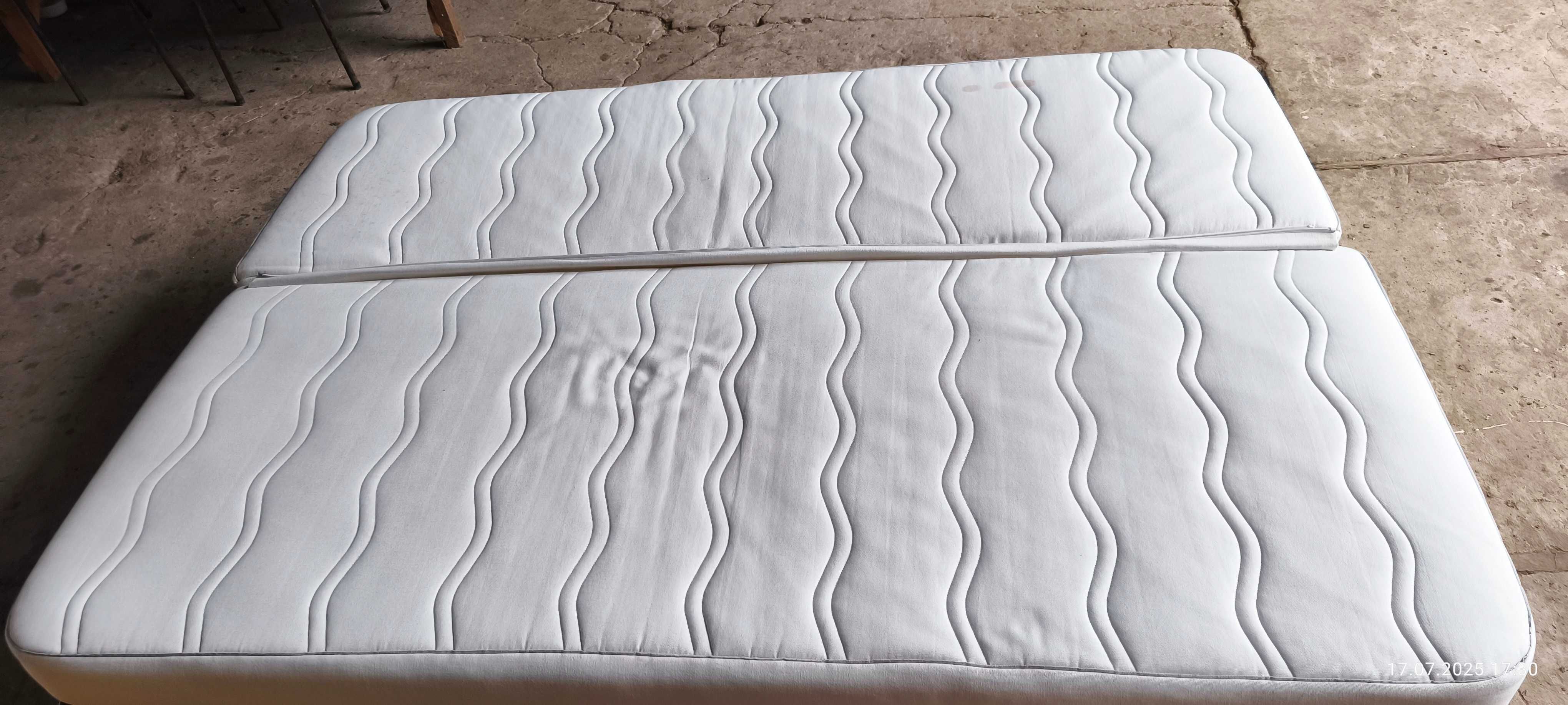 Łóżko z materacem 200x140