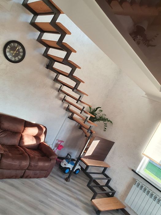 Металева лесница